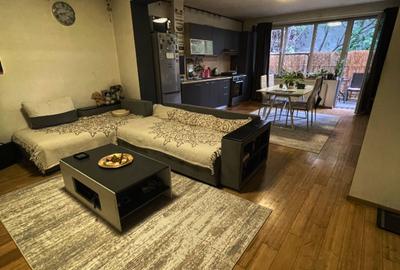 De vânzare: Apartament modern cu 2 camere, 80 mp, complet mobilat și utilat.