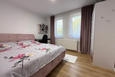 Duplex de vanzare de 120 mp , teren 300 mp zona Vivo - 6