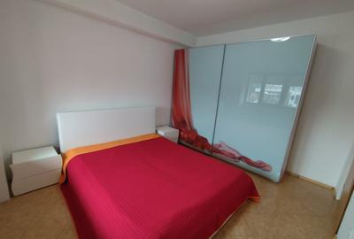 Apartament cu 2 camere decomandat, mobilat în Central