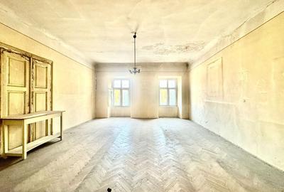 0% Comision, 2 camere 69mp/parcare  - cladire an 1654 - Centru istoric - 2