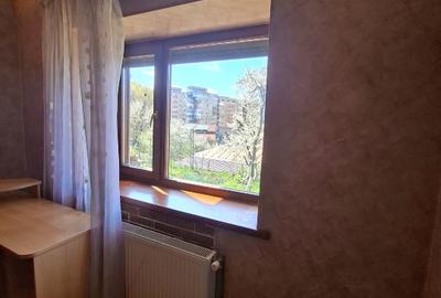 Inchiriez apart 3 camere  central - 3