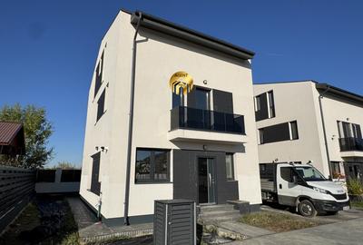 Casă individuală cu 6 camere în Odăi