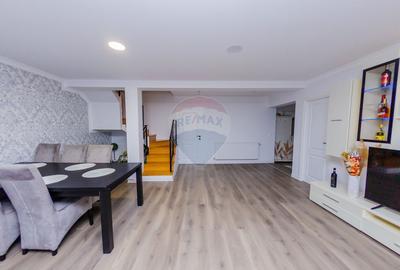 Apartament pe 2 niveluri de vânzare Victoriei - 1