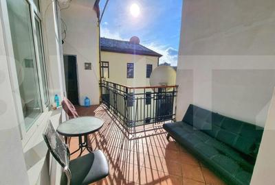 Apartament cu 4 camere semidecomandat, mobilat în Central