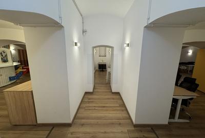 Cladire de birouri consolidata si renovata de inchiriat in *Centrul Vechi* - 55