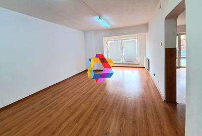 Spatiu comercial de vânzare cu vad Brașov - 57 mp # plus-imo.ro - 1