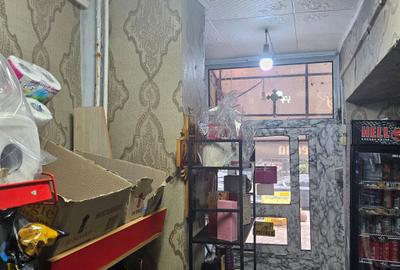 Spatiu comercial zona Sala Sporturilor Pret: 85.000 neg. COMISION 0 - 5