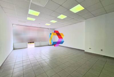 Spațiu comercial, de 66 mp, în Astra