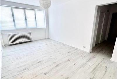 Apartament cu 2 camere decomandat în Titan