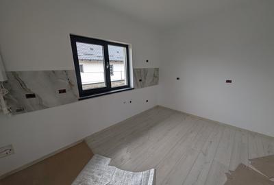 Casa Lilieci 3 dormitoare 2 băi, terasa + beci, canalizare - 3
