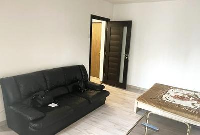 Inchiriere garsoniera Piata Victoriei, centrala termica , 31 mp, vedere spate - 1