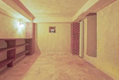 Casa de vanzare in centrul Brasovului - curte privata si pivnita - 18
