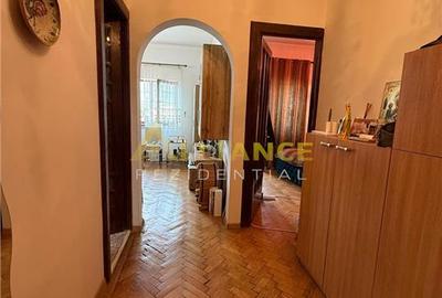 Apartament 2 camere etaj 1 zona Unirii centrala perfect pentru locuit sau invest - 8
