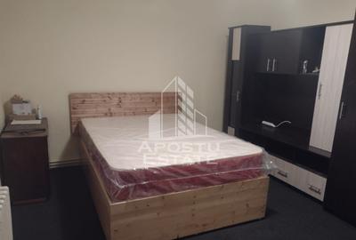 Apartament cu o camera, parter, centrala proprie, zona Dambovita - 1