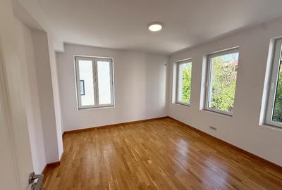 Apartament 4 camere - Bloc Neoclasic cu design tematic CHATEAU BLANC, comision 0 - 5