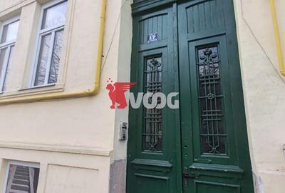 Apartament cu 2 camere semidecomandat în Cetății