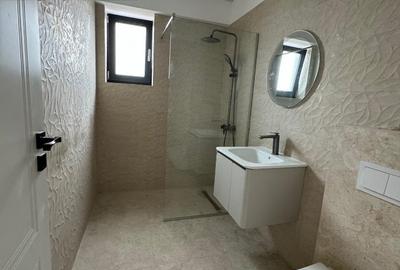 Apartament cu 2 camere semidecomandat în Calea Romanului