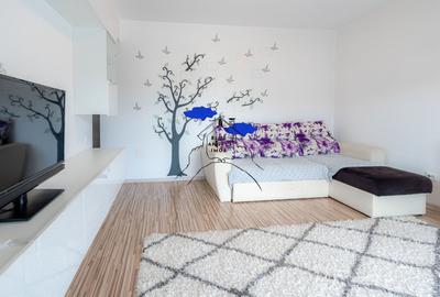 Apartament cu 3 camere decomandat, mobilat în Sânpetru