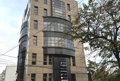 Inchiriere-Spatiu Comercial-Zona Palas *80 MP* - 1