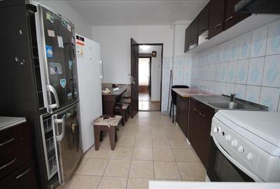 Apartament 3 Camere Decomandate Zona Nord