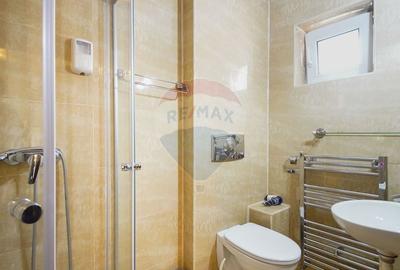 Hotel / Pensiune cu 14 camere/strada Tomis - 37
