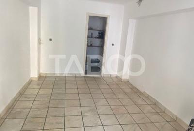 Spatiu comercial renovat 19 mpu utilitati vad bun Cetate Alba Iulia