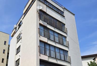 Apartament cu 4 camere în Herăstrău