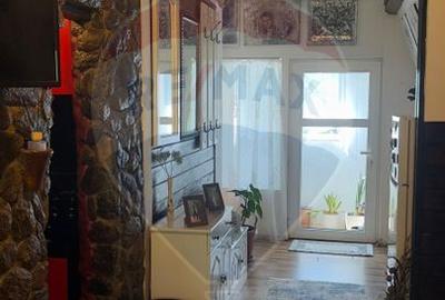 Casă / Vilă cu 4 camere de vânzare - 8
