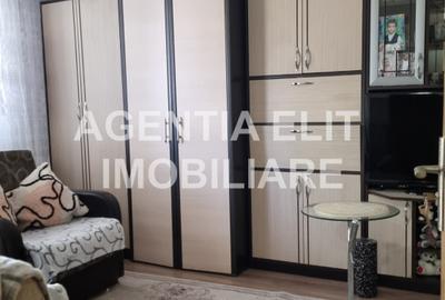 Garsoniera, bloc de apartamente, zona Mall - 2