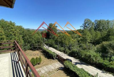 Vila de vanzare, teren 3100 mp, 7 camere, 6 grupuri sanitare, 3 CT, an 1997 - 41