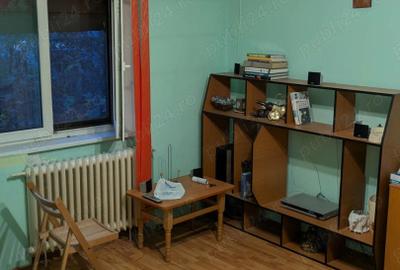 Apartament cu 2 camere semidecomandat, mobilat în Brâncoveanu