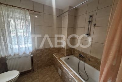 Casa de inchiriat ideala pentru muncitori   5 camere + curte - 10