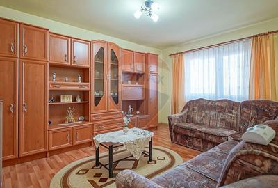 Apartament cu 3 camere decomandat, mobilat în Central