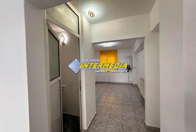 Inchiriere Spatiu Comercial la Bulevard 34 mp. cu centrala, termopane si contoar - 3