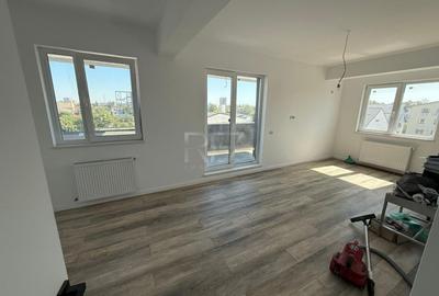 Apartament cu 4 camere decomandat în Giulești