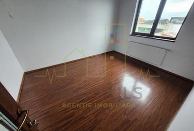 7 Bai. 2 Garaje.  Posibilitate rate. Timisoara - Ciarda Rosie. Teren 914 mp. - 14