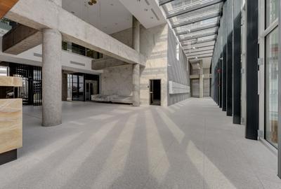 Up-Site / Vedere liberă / Complex cu piscină și spa - 13