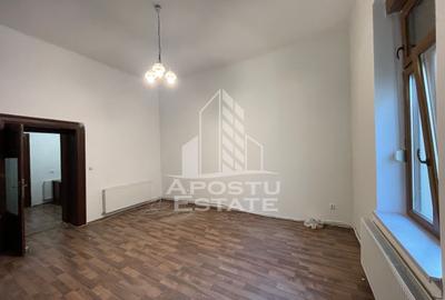 Apartament cu vedere spre strada Savoya, cladire complet reabilitata - 2