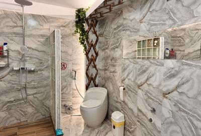 Apartament cu 4 camere decomandat, mobilat în Universitate