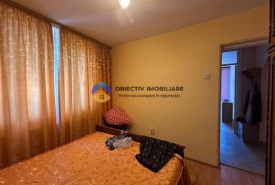 Apartament 3 camere de vânzare - Zona Centrală / 2 băi - 14