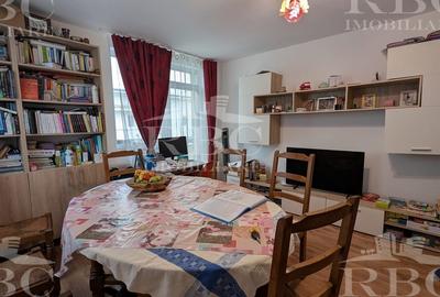 Apartament cu 3 camere decomandat în Florești