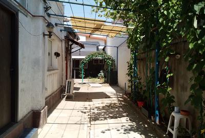 Imobil format din 2 corpuri individuale,un singur proprietar, zona Iancului - 3