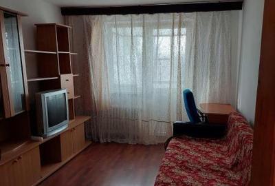 Apartament cu 2 camere decomandat, mobilat în Berceni