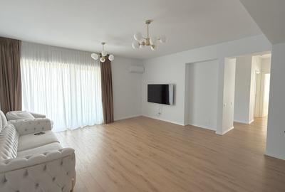 Apartament cu 3 camere semidecomandat, mobilat în Băneasa
