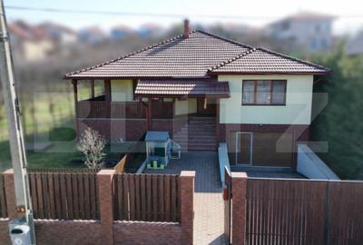 Casă individuală, complet mobilată și utilată, teren 750 mp, garaj-Dezmir - 1