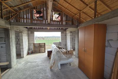 Caciulati, vanzare casa 3 camere la rosu, 400mp. teren - 13