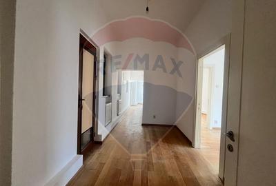 Inchiriere apartament cu 6 camere decomandat/circular-Cismigiu - 3