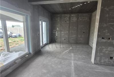 Duplex pe parter - 2 dormitoare - 2 bai - zona in dezvoltare - 6