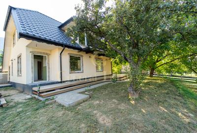 Refugiu montan de vânzare în Tohănița - 22