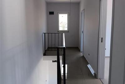 Mutare imediata! LIBERA - LA CHEIE  Visani vila P+1 duplex la str. Principala - 10